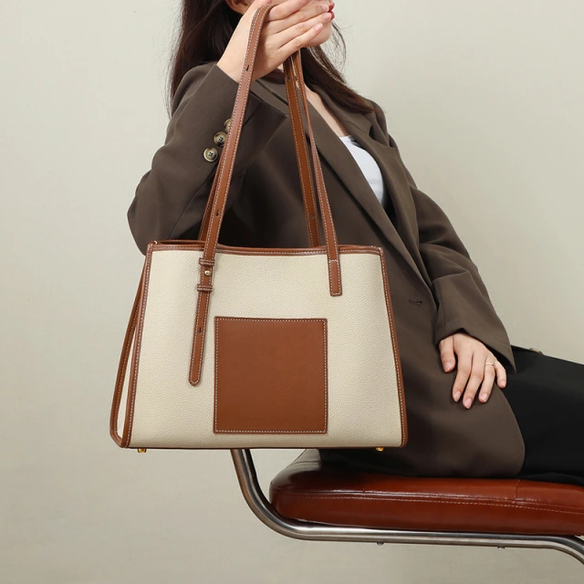 Niche fashion tote bag