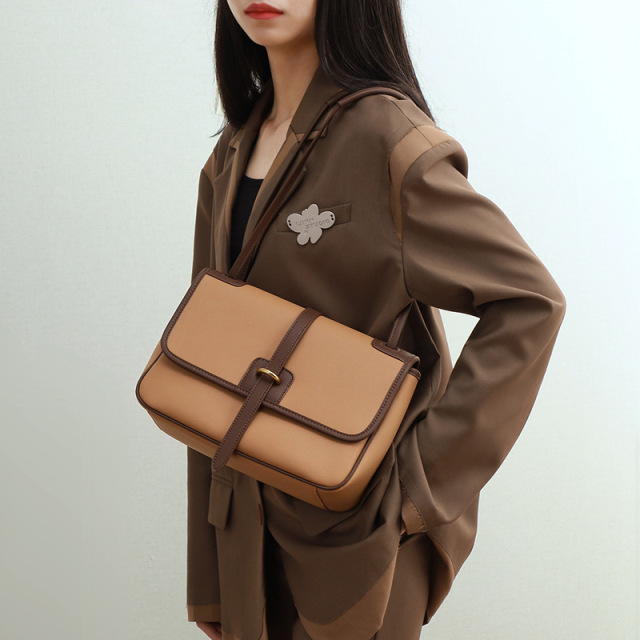 Fashion shoulder messenger bag
