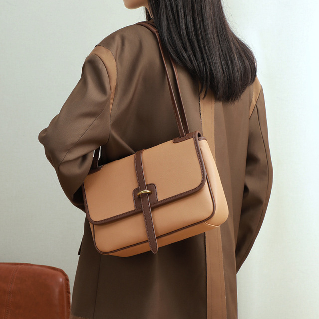 Fashion shoulder messenger bag