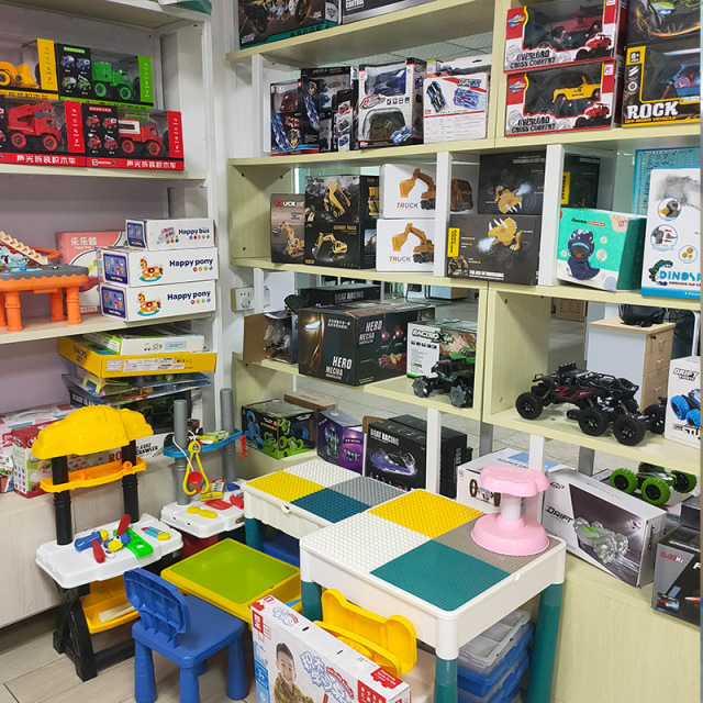 19 yuan mode mixed batch of children's toys inventory low price processing boys and girls