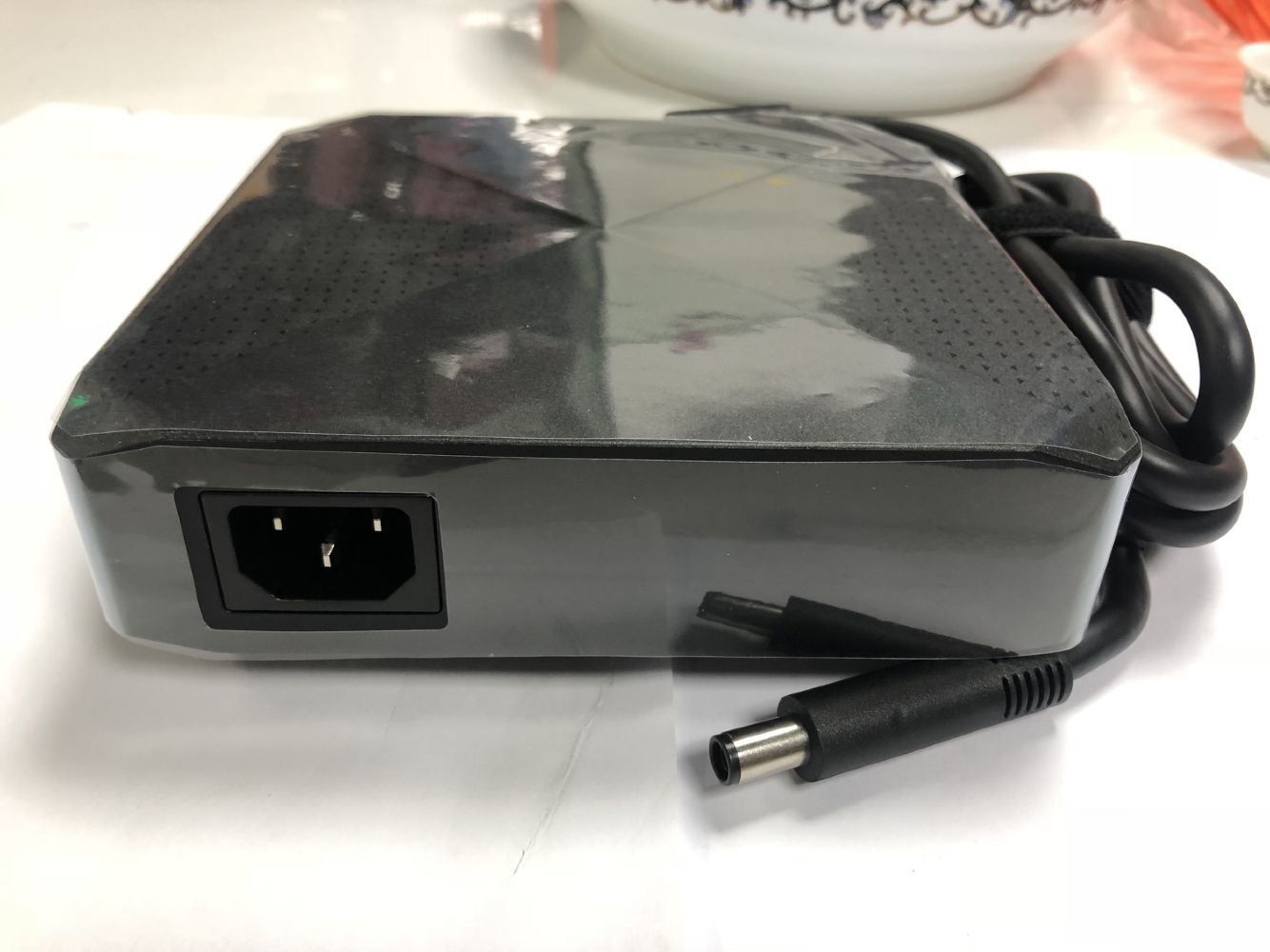 19.5V 16.92A 330W TPC-DA60 7.4mm Pin AC Adapter For HP Omen X Laptop 918607-013 Laptop Original