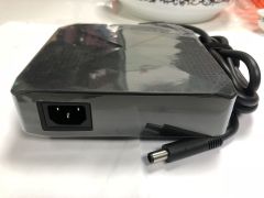 19.5V 16.92A 330W TPC-DA60 7.4mm Pin AC Adapter For HP Omen X Laptop 918607-013 Laptop Original