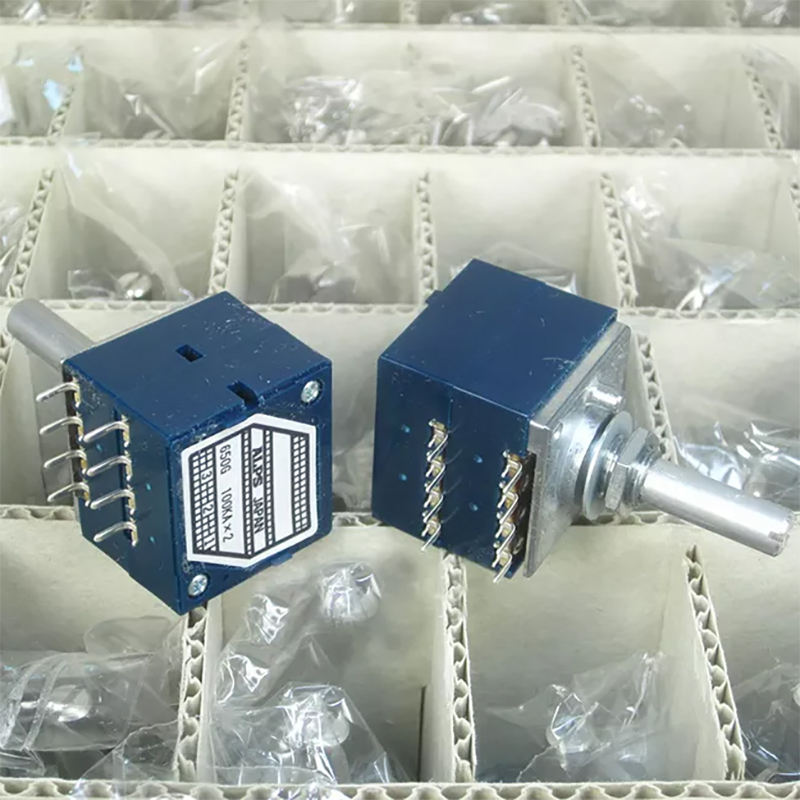1PC ALPS RK27 STEREO VOLUME Potentiometer Dual 100K 2x4 8pins Round shaft