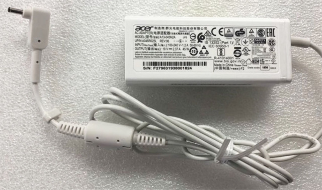 Laptop 45W 19V 2.37A AC adapter power supply for ACER KP.0450H.003 V3-372-77EQ SF3 S5 S7 TMP238