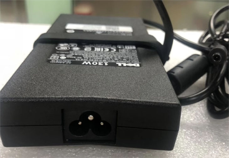 DELL 130W 19.5V 6.7A AC Power Charger Laptop Adapter JU012 DA130PE1-00 ADP-130DB B WRHKW VJCH5