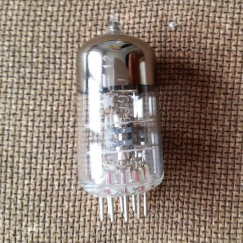 1PC   New old stock Vacuum Tube Beijing 6J9 replace E180F
