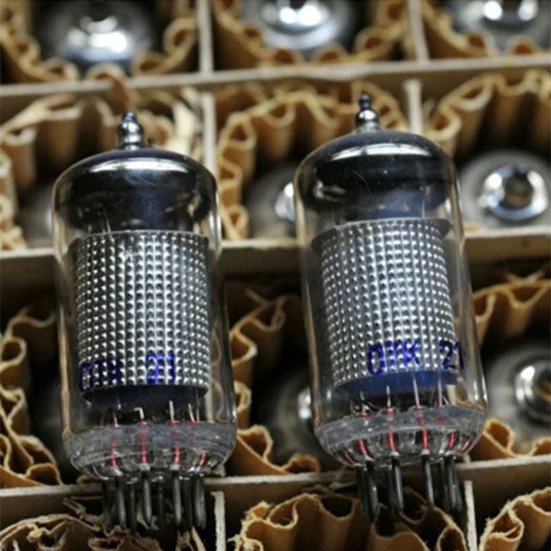 1PC NOS Soviet 6Ж32П Vacuum Tube, Direct Replacement for EF86 / 6J8, Rich‑Sounding Preamp Pentode