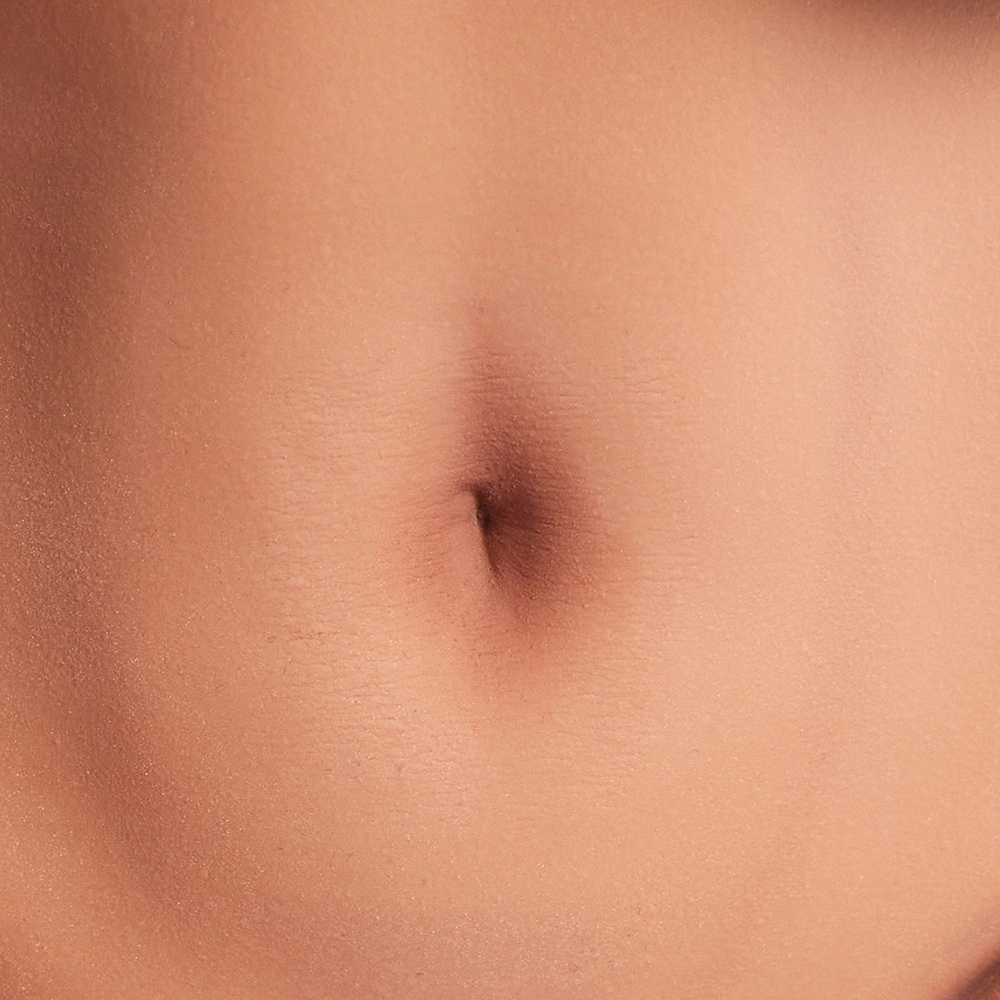 Clear navel texture of the Isabelle torso doll