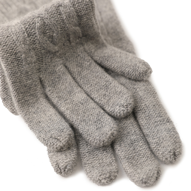 Classic Cable Knit Cashmere Gloves