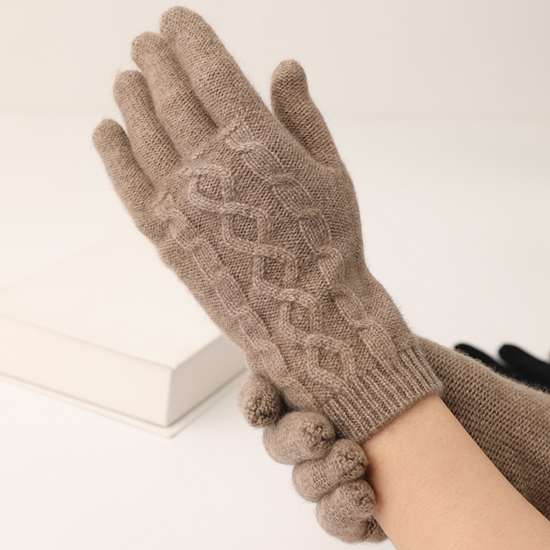 Classic Cable Knit Cashmere Gloves,Women,Accessories,Cashmere Gloves