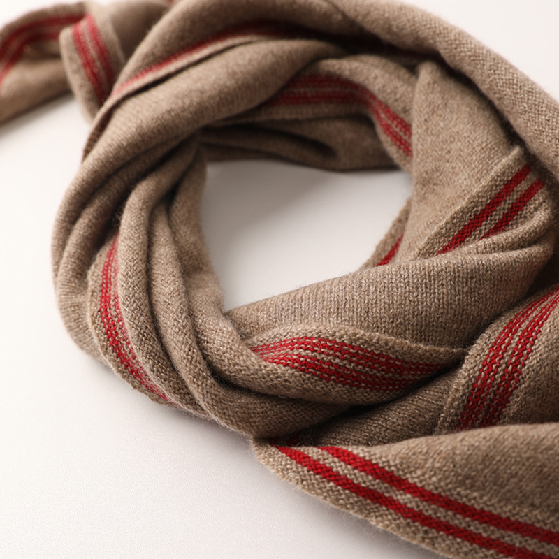 Elegant Rhombus Cashmere Scarf