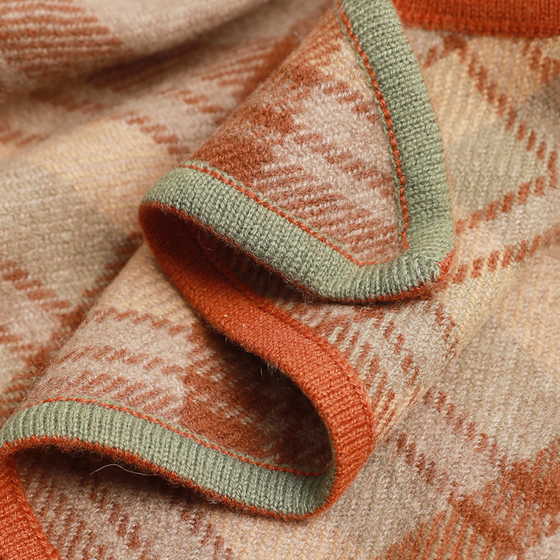 Evergreen Plaid Pure Cashmere Triangle Scarf