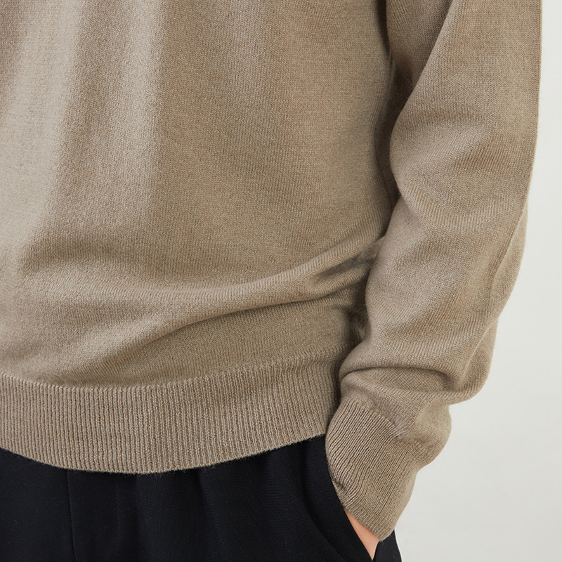 Round Neck Cashmere Sweater