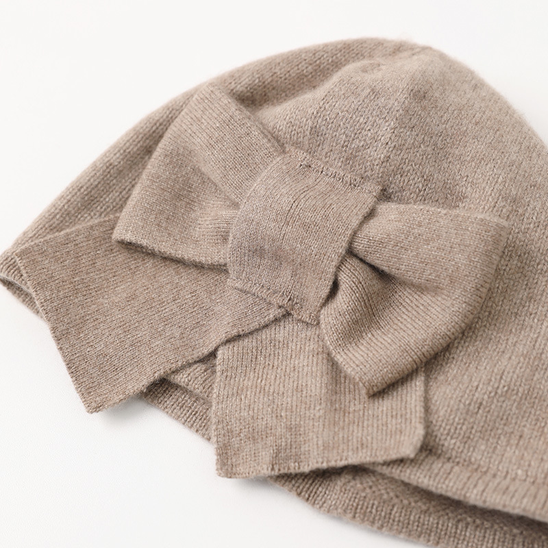 Retro Bow Tie Cashmere Beanie