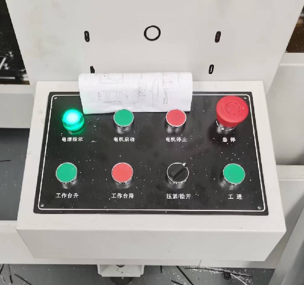 Notching Saw