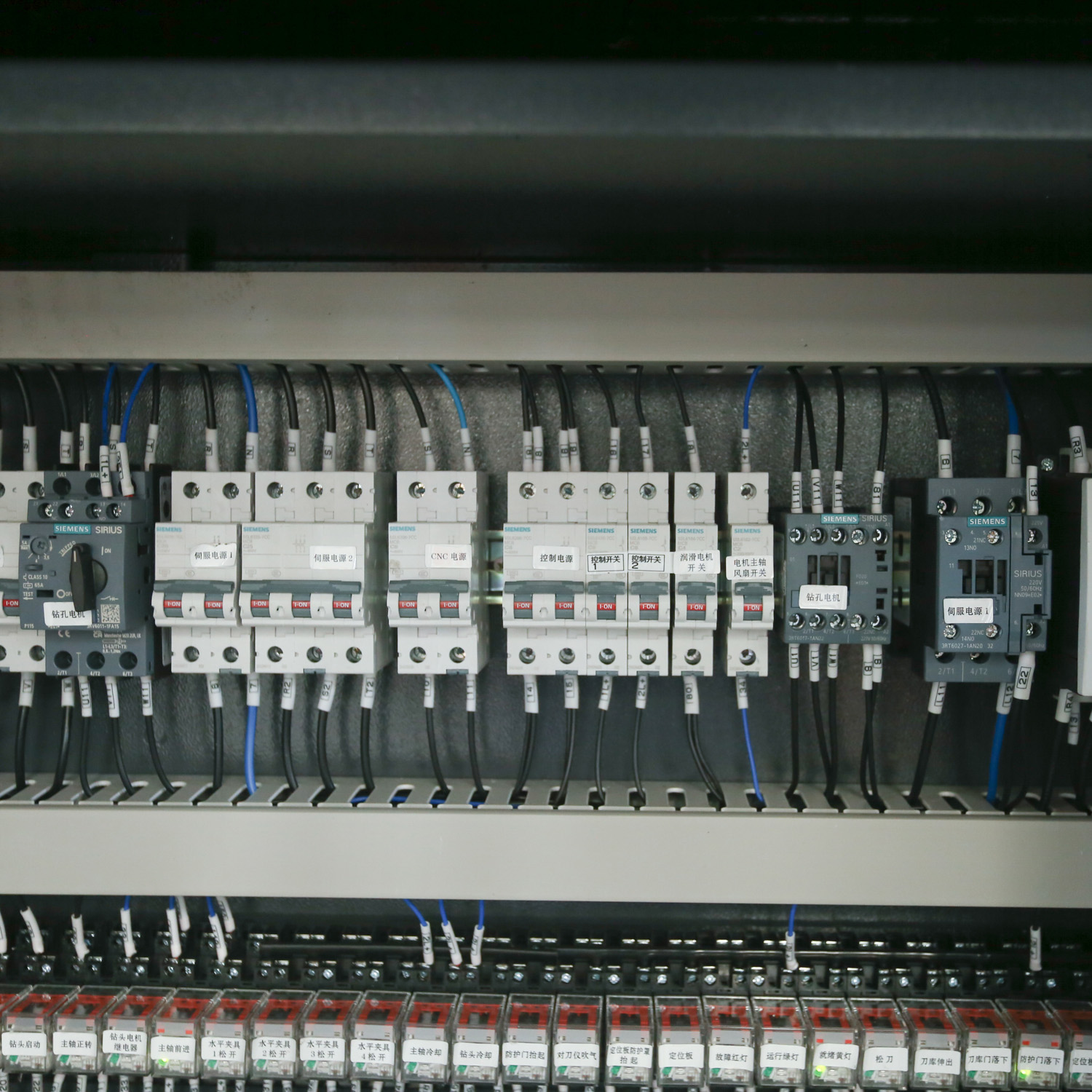 High-Speed CNC Milling and Drilling Center