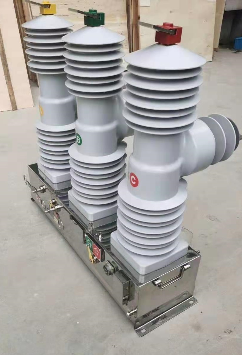 24KV 1600A Auto Circuit Recloser ACR With automatic controller Remote operation pole mounted Vacuum breaker FTU DTU RTU