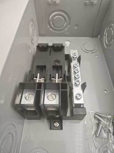 GE 2WAY PLUG IN LOAD CENTER