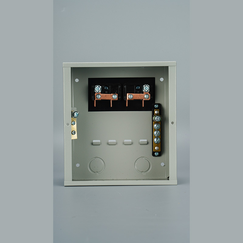 South American Compliant GTLS-4FD Load Center | 1" THQL Plug-in Breaker Panel Box