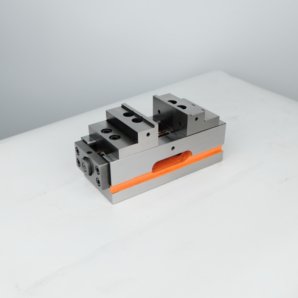 NUMOBAMS CSV Self-Centering Series Vise