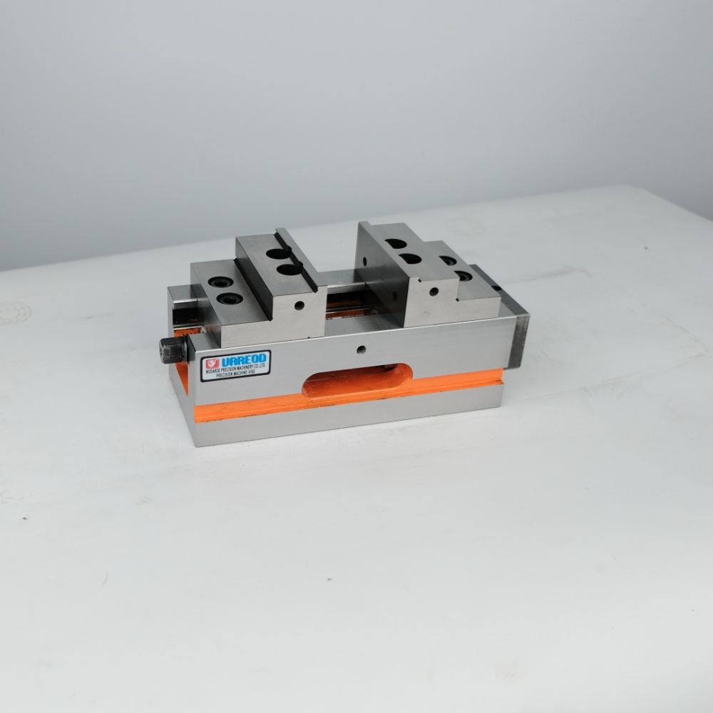 NUMOBAMS CSV Self-Centering Series Vise