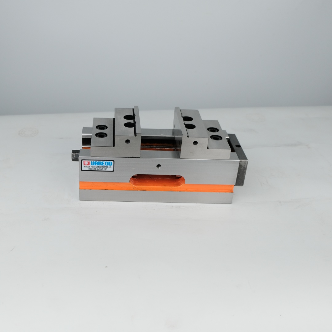 NUMOBAMS CSV Self-Centering Series Vise