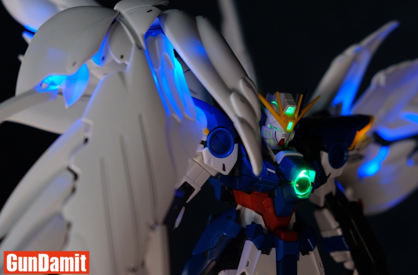 MGウイングガンダムゼロEW ver.ka+LEDライトセット MGウイングガンダムゼロEW ver.ka+LEDライトセット Amazon