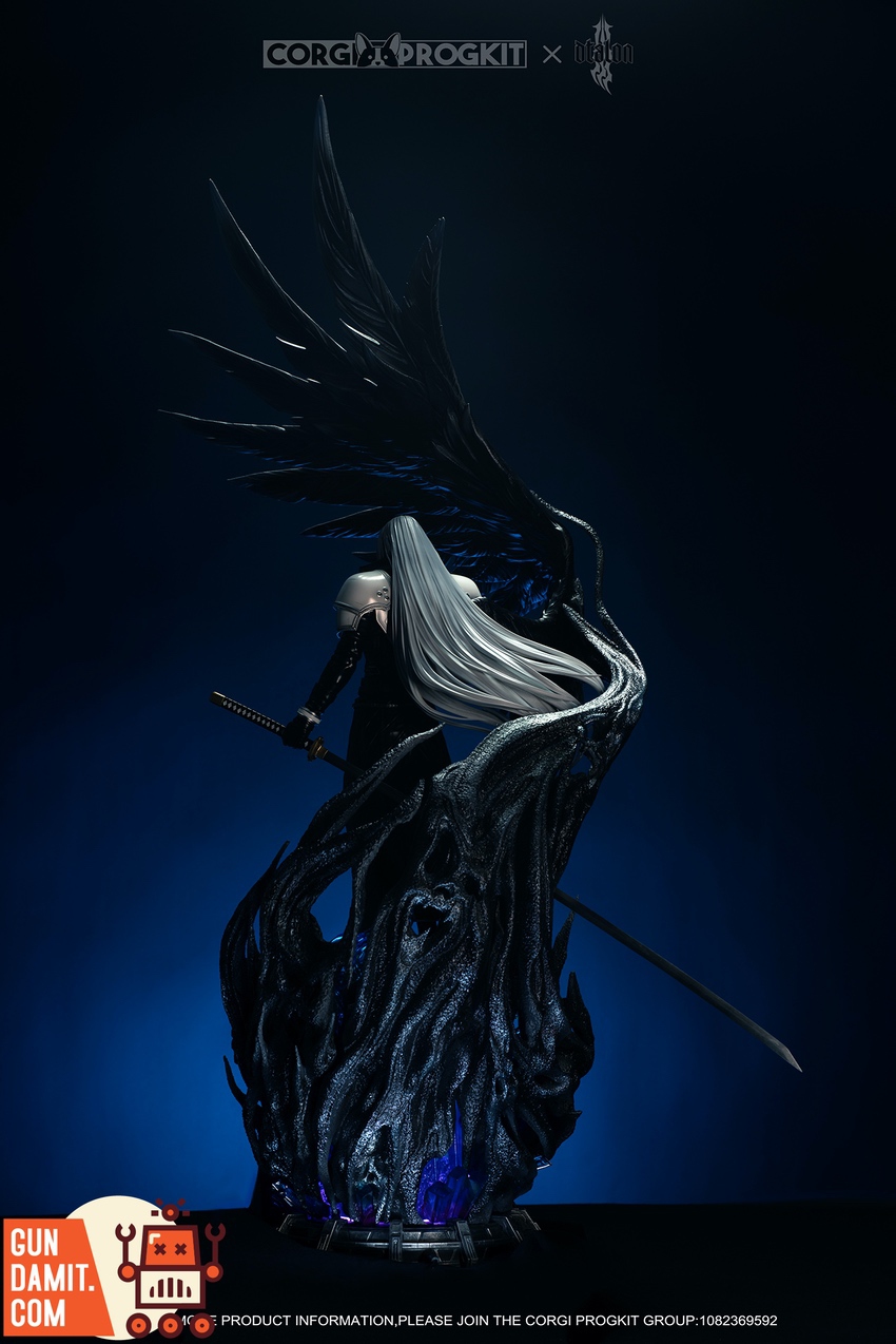 Corgi ProGkit Studio Final Fantasy VII Sephiroth Statue w/ LED