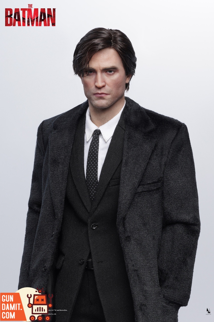 INART 1/6 DC Licensed The Batman Bruce Wayne Suit Premium Version