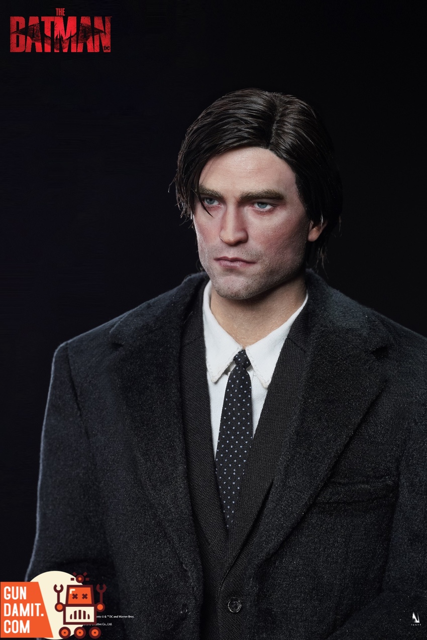 INART 1/6 DC Licensed The Batman Bruce Wayne Suit Premium Version