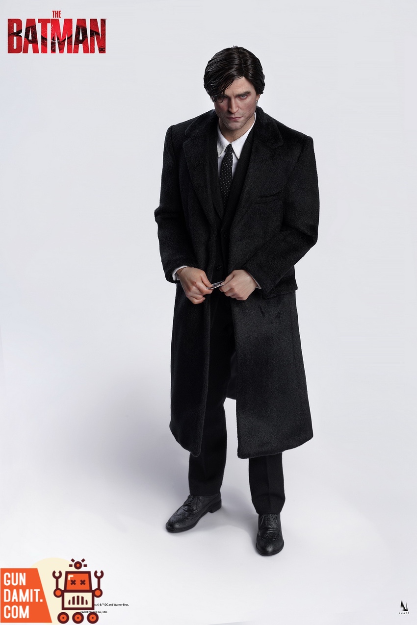 INART 1/6 DC Licensed The Batman Bruce Wayne Suit Premium Version