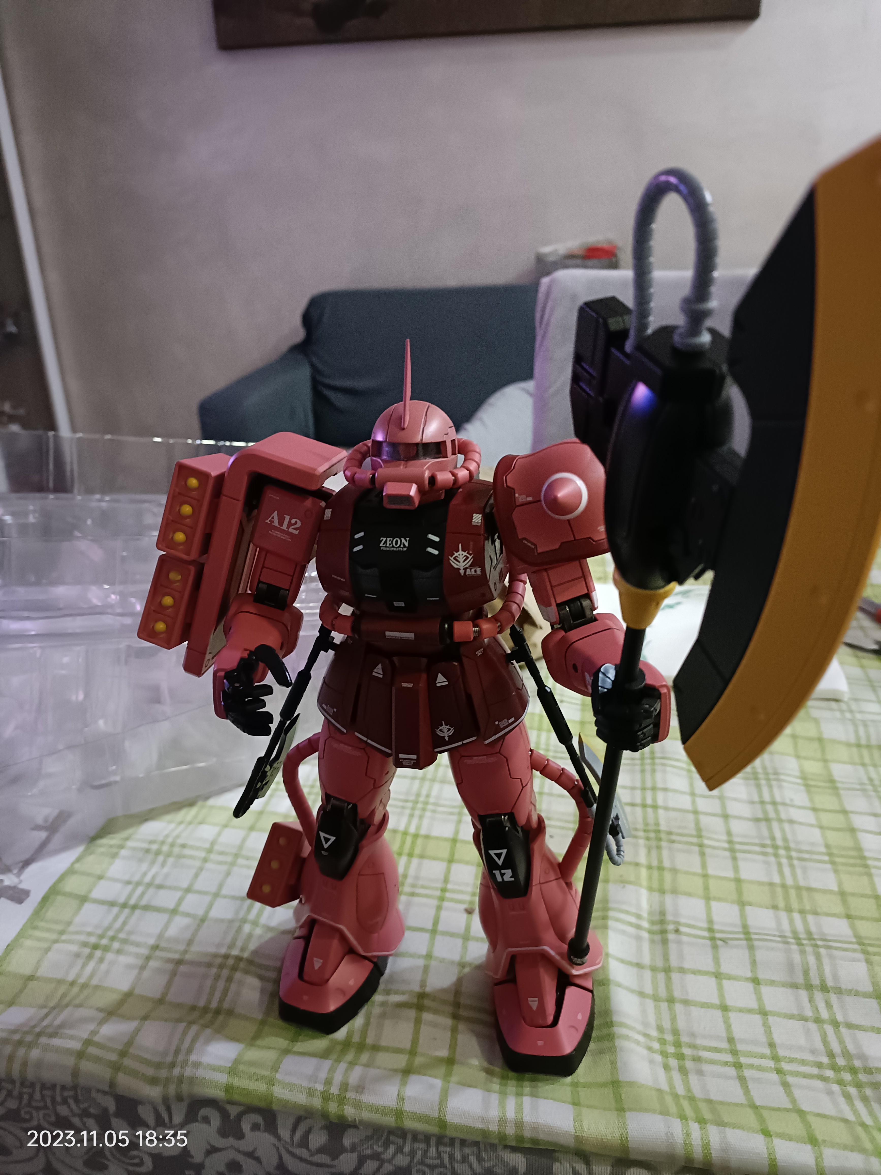 ACE Toys 1/72 ACE-01H MS-06-CA Char's Zaku II - GunDamit Store