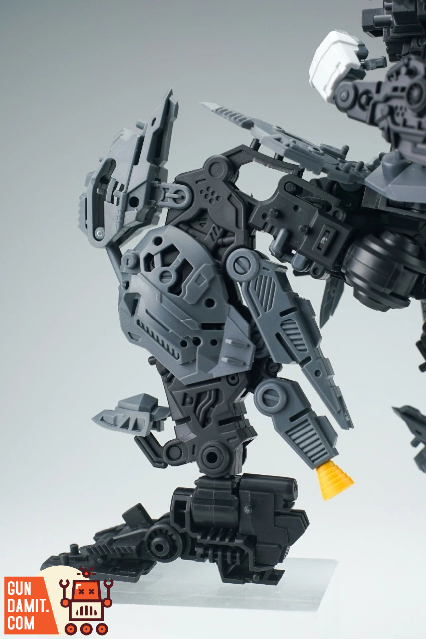 Mecha Core Industry 1/100 MG Charon Model Kit - GunDamit Store