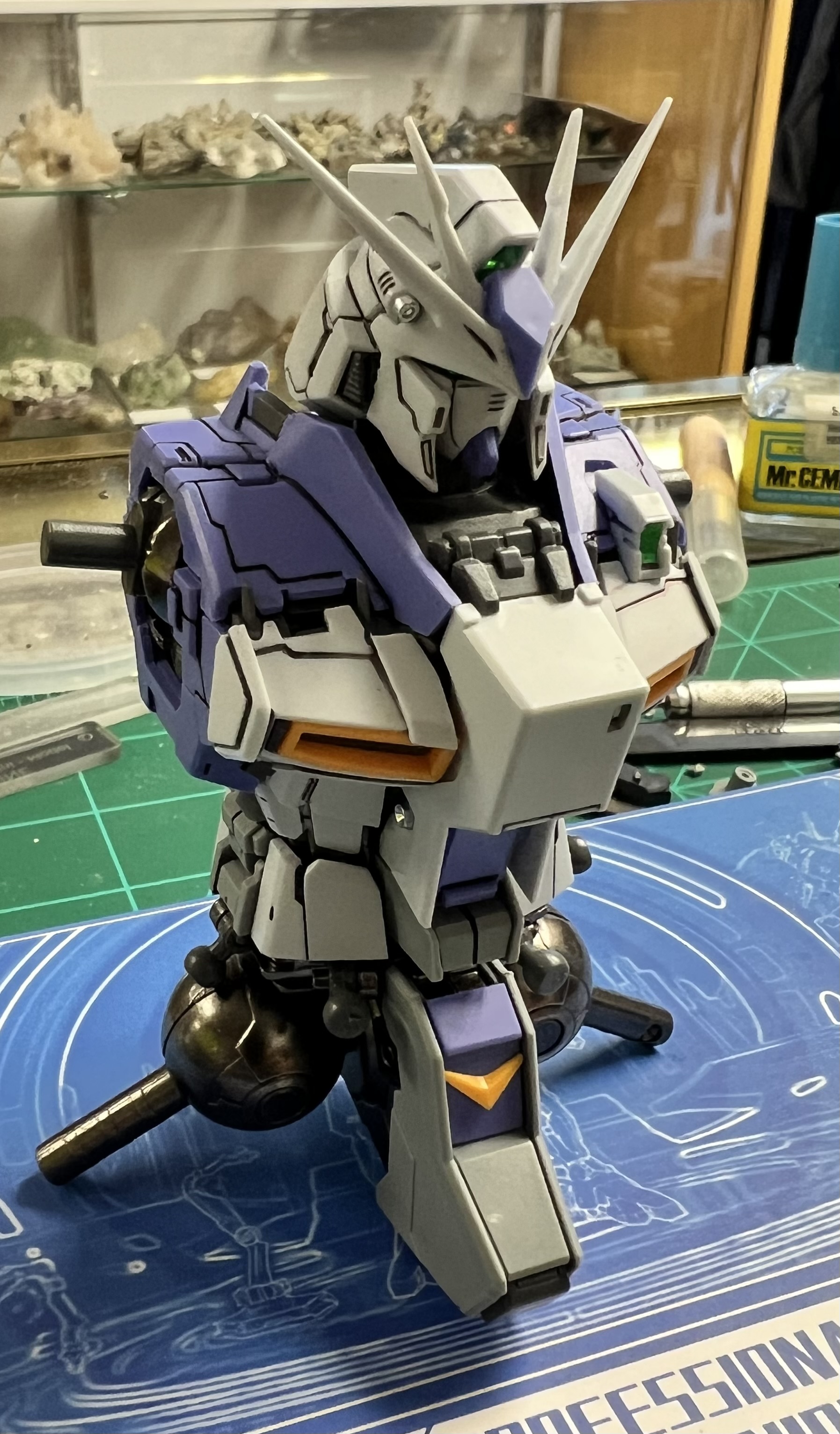 4th Party 1/100 Rx-93-v2 Hi-v Gundam Model Kit Deluxe