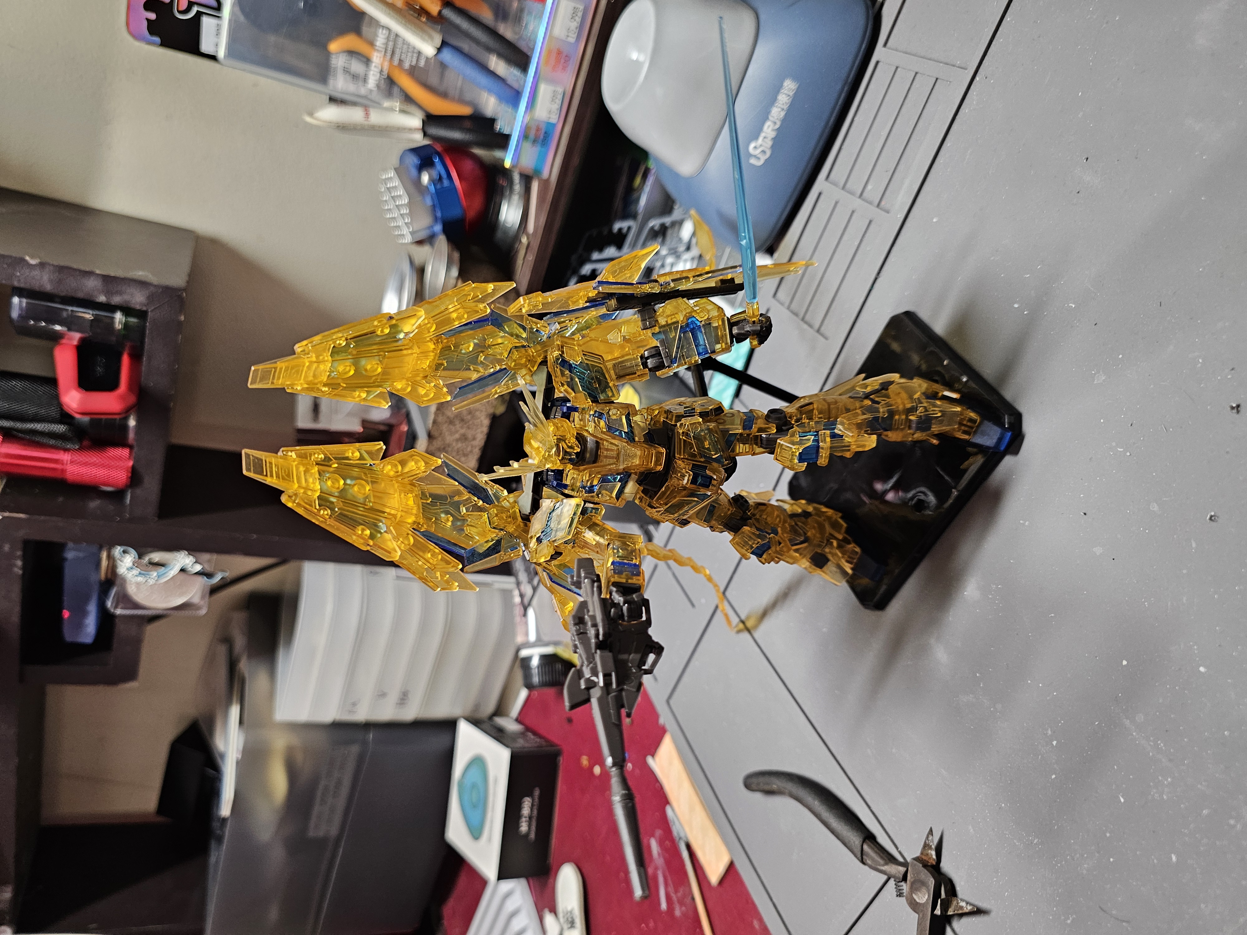 XingDong MoXing 1/144 HG Unicorn Gundam 03 Phenex Clear Color