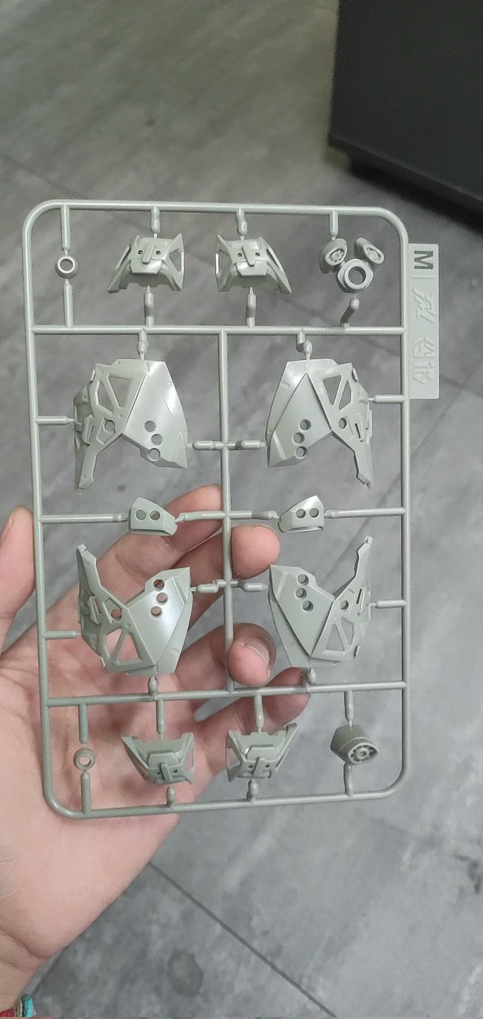 Reviews of Frozen Metal 1/100 SES10-RNF/XS Sword Emperor of