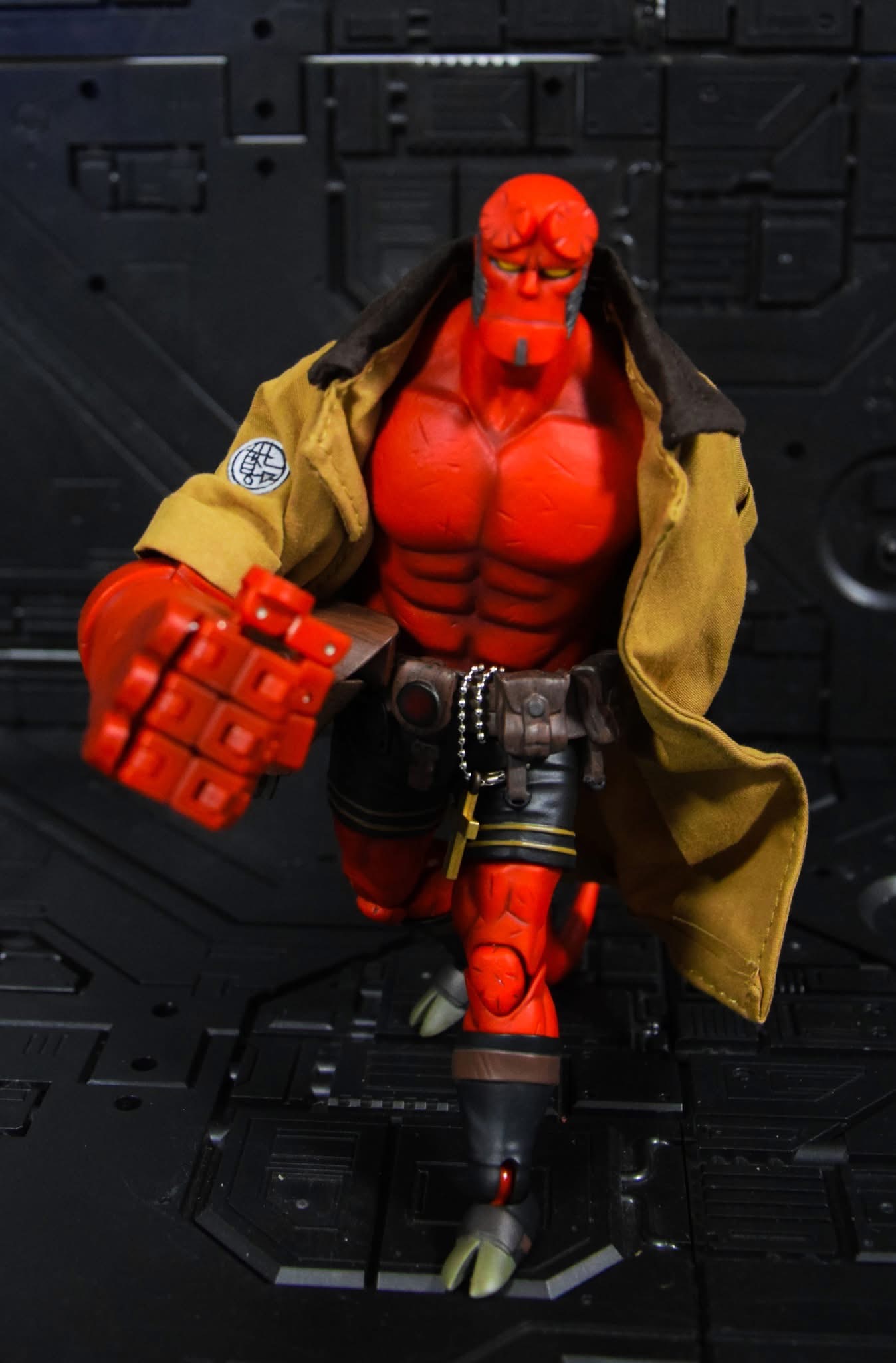 Sentinel Toys 1000Toys 1/12 Hellboy - GunDamit Store