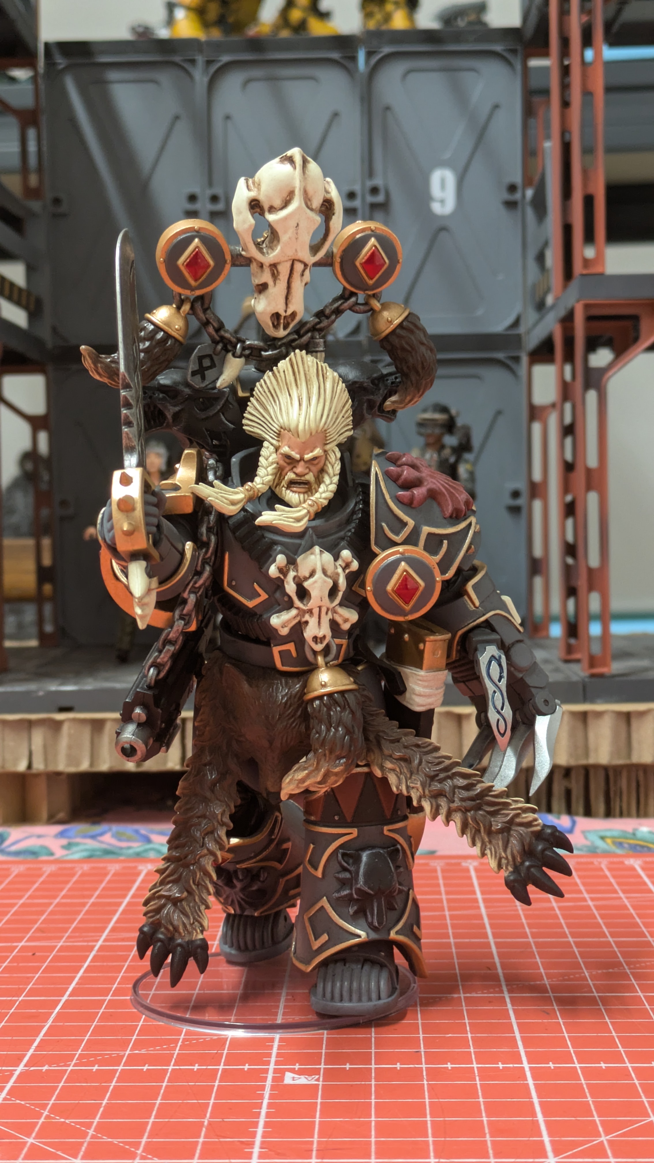 JOYTOY ウォーハンマー40K GEIGOR FELL-HAND JOYTOY WARHAMMER Space Wolves Geigor Fell-Hand Action Figure