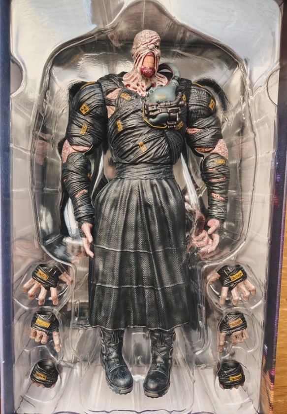 Reviews of Patriot Studio 1/12 Resident Evil Chaser Big Boss