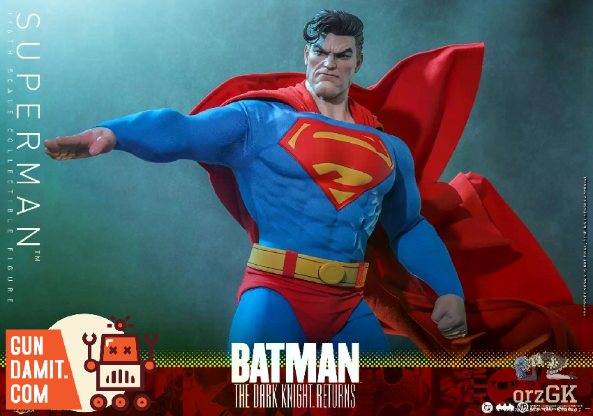Hot Toys CMS032 Batman Dark Knight Returns Superman | GunDamit.com