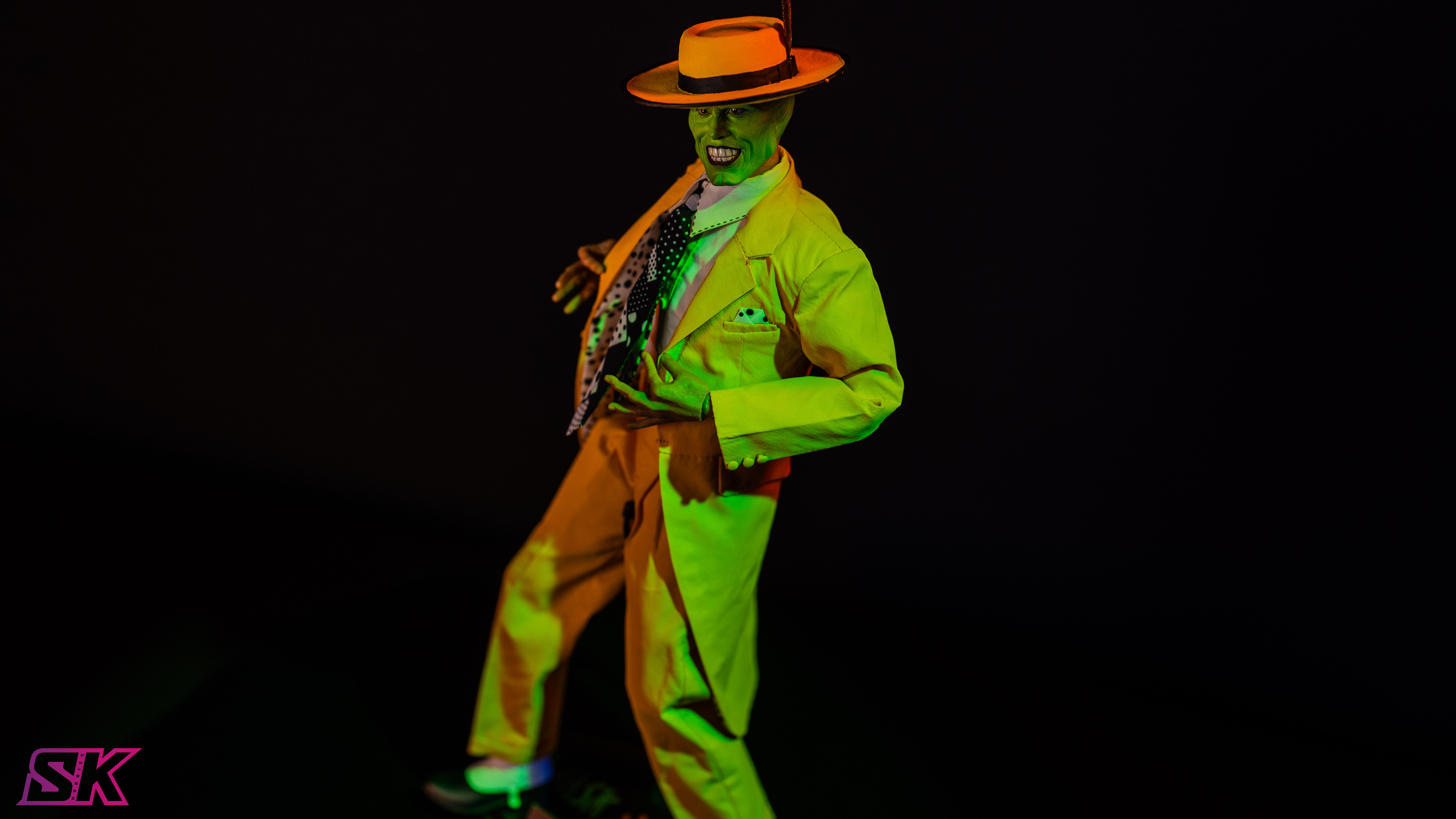 Reviews of DARK TOYS 1/6 DTM008 The Mask Deluxe Version 2.0