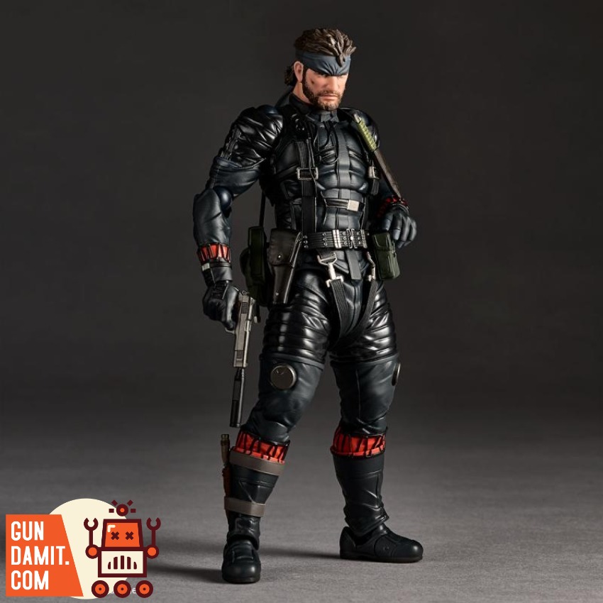 [Pre-Order] KAIYODO Revolve Technology Metal Gear Solid 3 Snake Eater Naked Snake Sneaking Suit Ver.