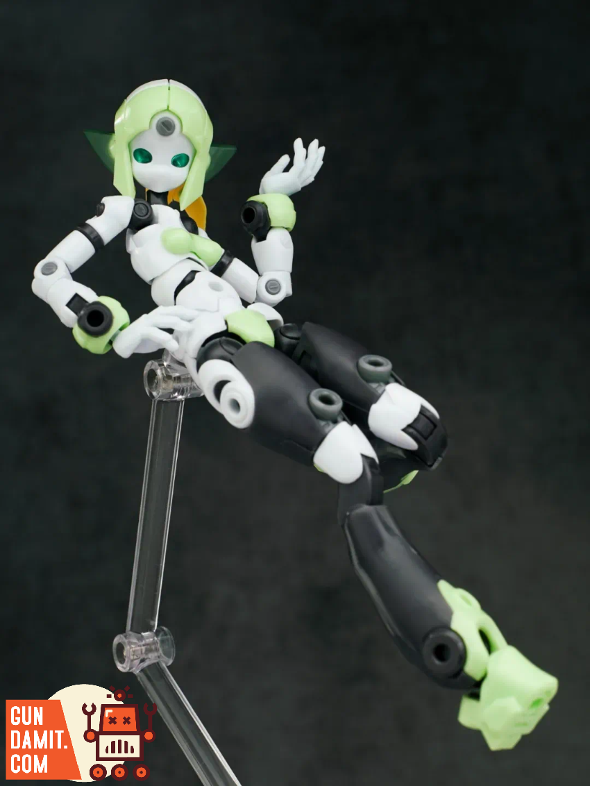 QuanKaiStudio The Gene Cross Series Mantis Girl Model Kit