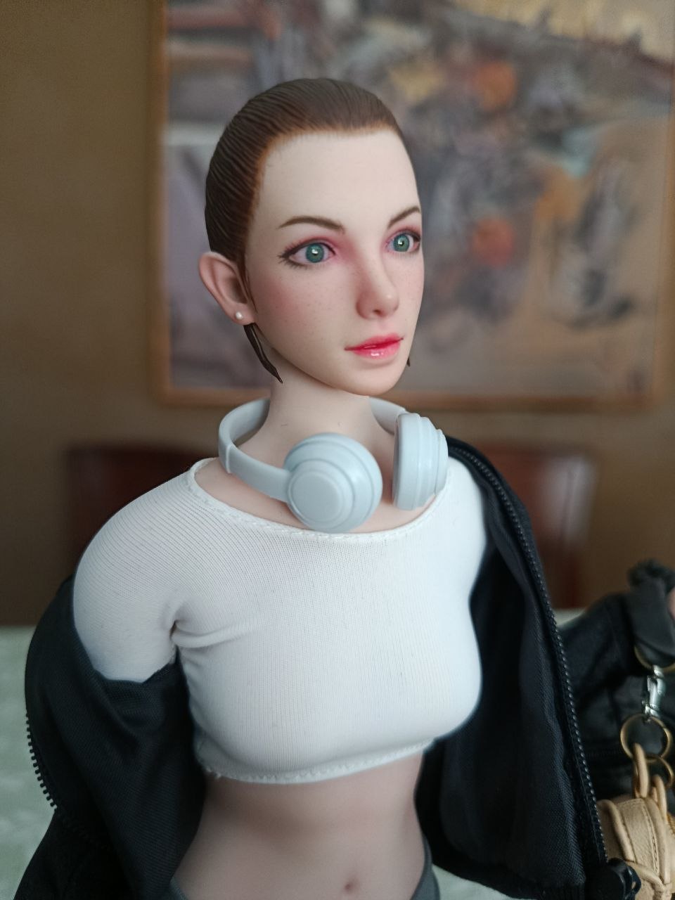 Reviews of Mr.Z Model Studio 1/6 CG002-A City Series City Girl Rui