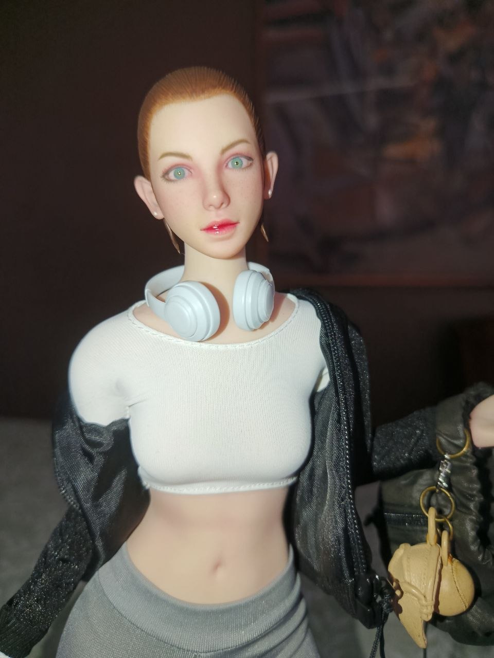 Reviews of Mr.Z Model Studio 1/6 CG002-A City Series City Girl Rui