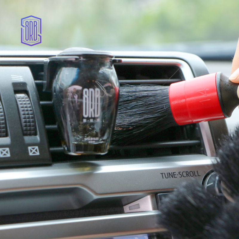 Red Details Brush Set