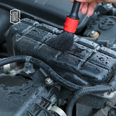 Red Details Brush Set