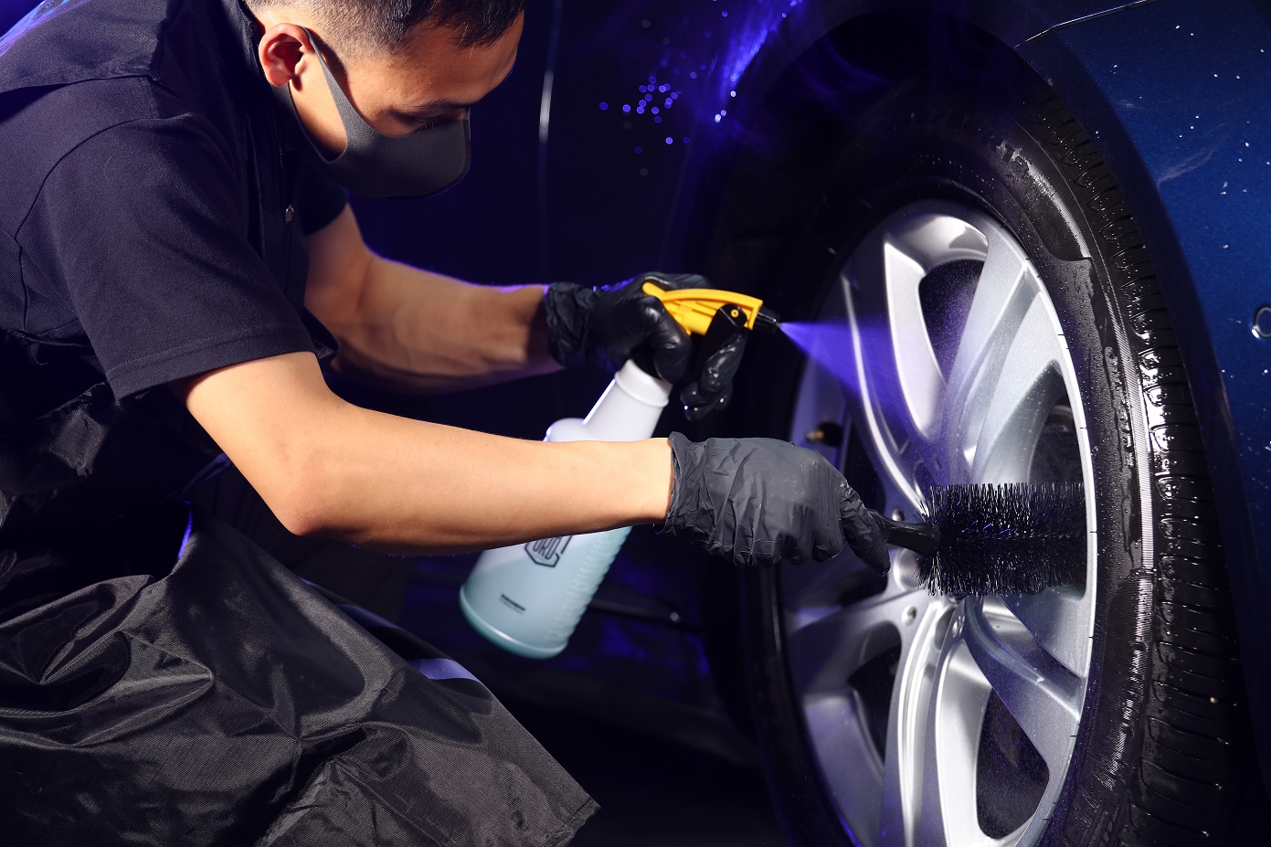How about the Surainbow tire Polishing Protection Wax?
