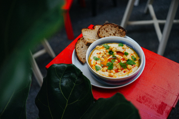 Biodegradable sugarcane packaging is highly regarded in restaurants