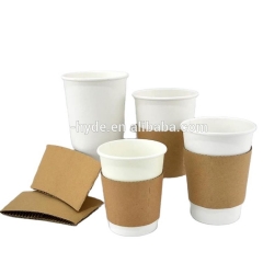 2020 beliebte isolierte Kaffeetassen aus Papier mit Deckel und Hülle